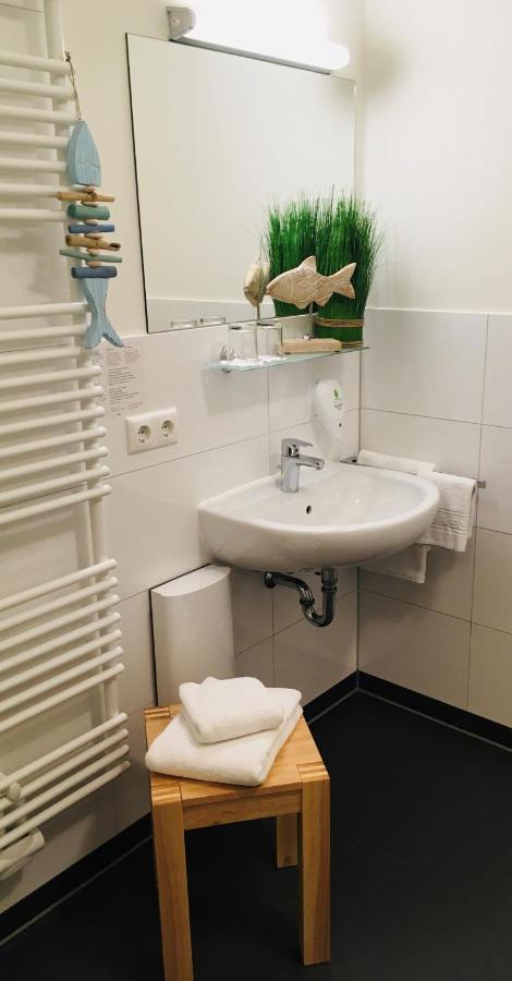 Pension Seecafe Zarrentin am Schaalsee Zewnętrze zdjęcie